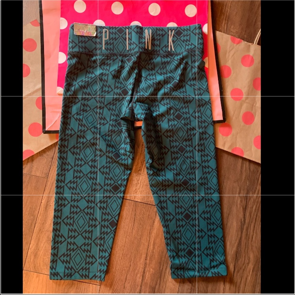 NEW VINTAGE VS PINK size SMALL Teal & Black Aztec Print Ultimate Legging.